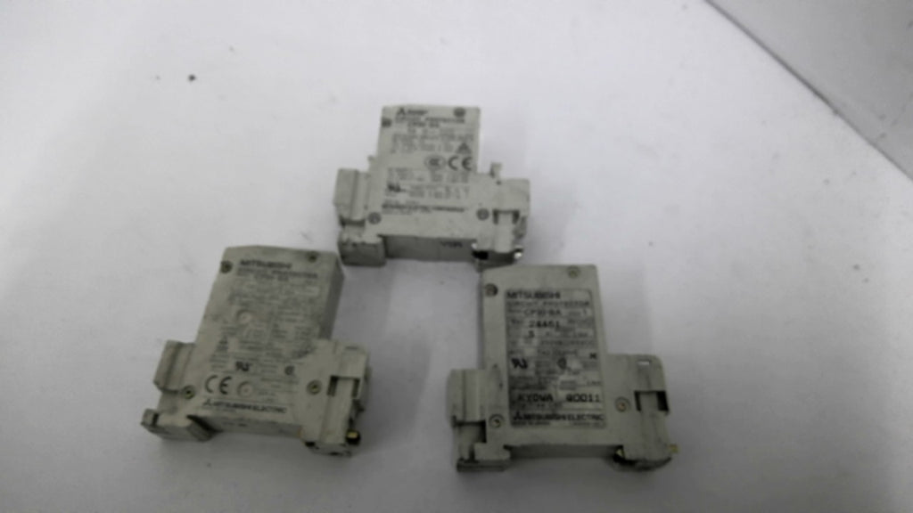 Mitsubishi Electric CP30-BA 5AMP Single Pole Circuit Protectors 2.5kA Lot Of 3