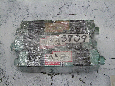 Numatics Solenoid Valve 081SS400K - 120/50/60 - 2 Attachment - Used