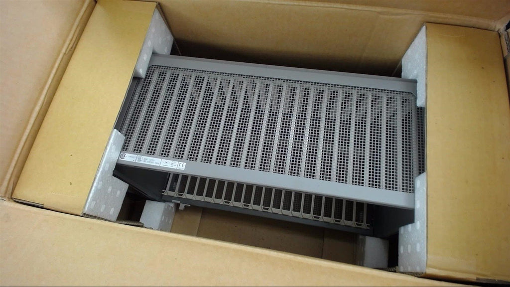 SIEMENS LR64027 505-6516 PLC CHASSIS CLASS 1 DIV2