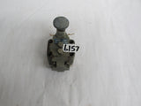 VICKERS REDUCING VALVE PRESSURE RANGE - 150 MIN/28501 MAX - # XC03F20 - USED