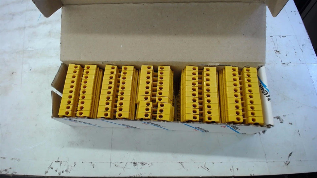 BOX OF 50 ENTRELEC 0105 116 16 TERMINAL BLOCKS
