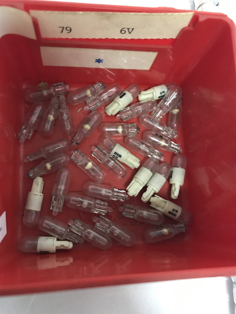 79 6V LOT OF 36 BULBS
