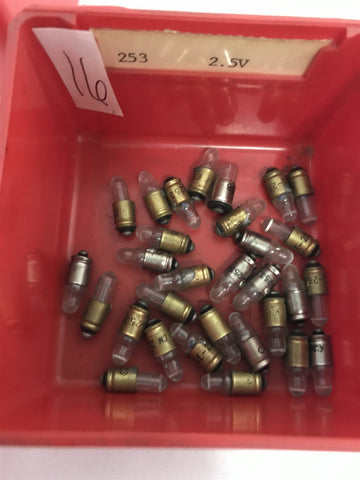 253 2.5V LOT OF 30 BULBS
