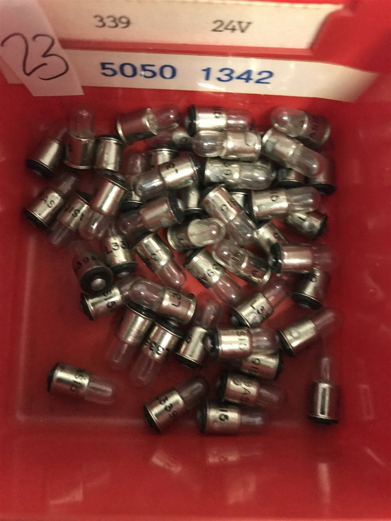 339 24V LOT OF 48 BULBS