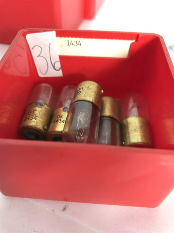 1434 LOT OF 17 BULBS