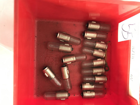 8718 6V LOT OF 15 BULBS