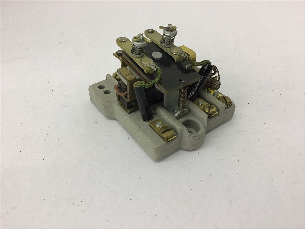 Square D 8501-H26 1/2 Hp @ 110 Volts Relay 220 Volt Coil
