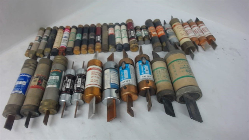 LOT OF 36, VARIOUS FUSES, 4.5-400 AMPS, 250 AND 600 VOLTS, SEE PICTURES