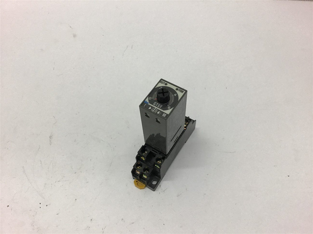 IDEC GT5Y-2SN Time Delay Relay 24VDC with Omron PYF08A-E Relay Socket