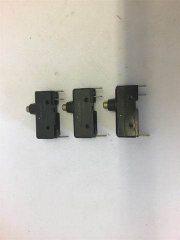 YA-2RB-D561 Micro Switch --Lot of 3
