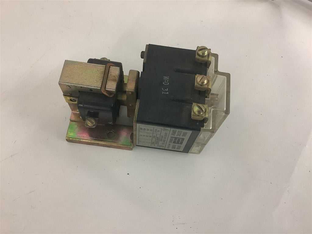Furnas Electric Alternating Relay 600 Vac 12 Amps