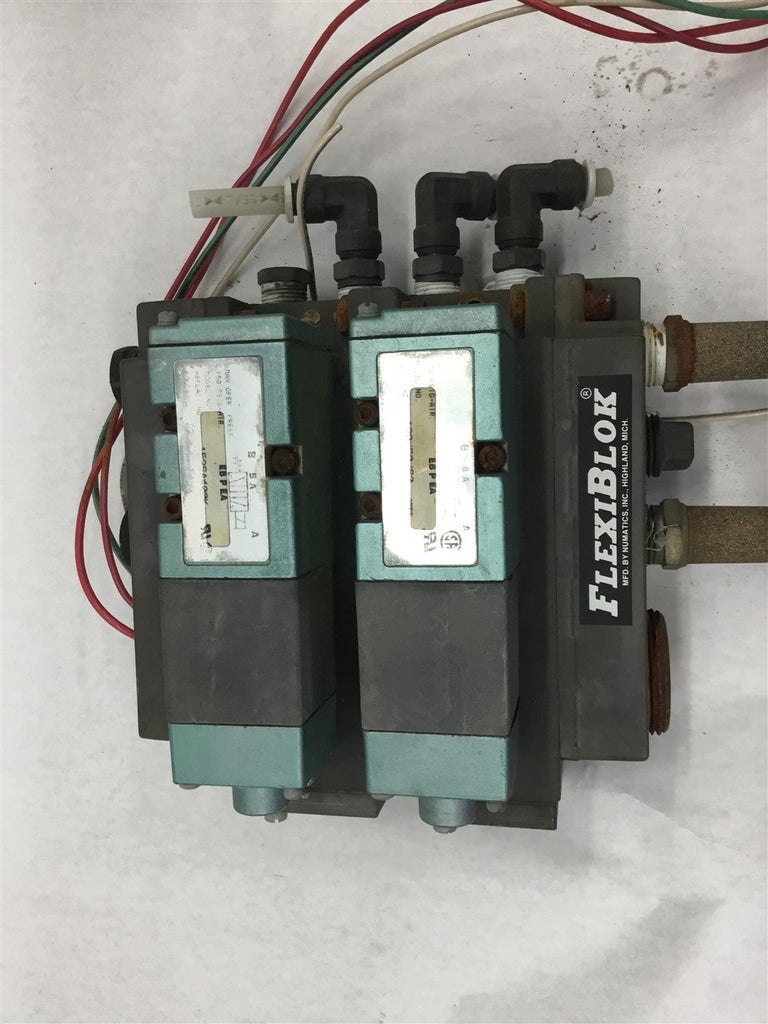 Numatics 152SA400K Solenoid Valve Mounted on Block 110-120 Volt Coil