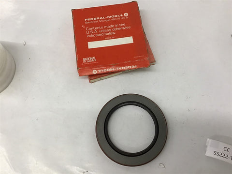 Federal Mogul 417499 Oil Seal Lot Of 2