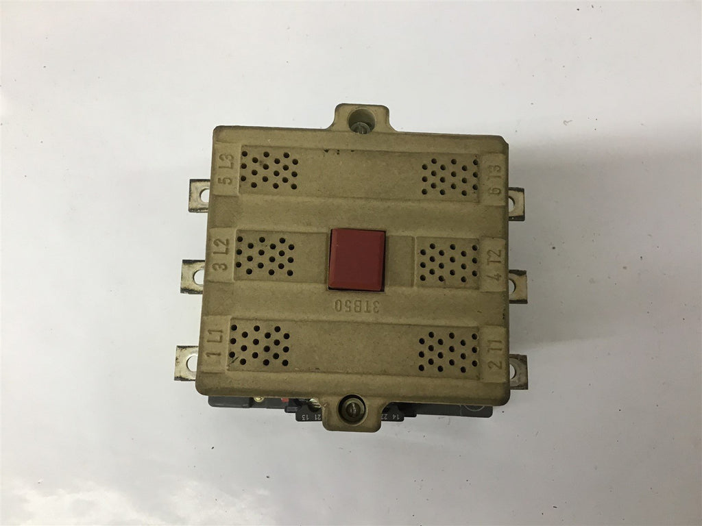 Siemens 3TB50 17-0A 600V 3 Pole 115V Coil Contactor