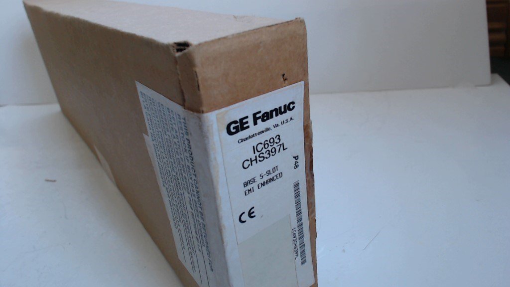 GE FANUC PROGRAMMABLE CONTROLLER 5-SLOT CPU BASE  - IC693CHS397L - NEW