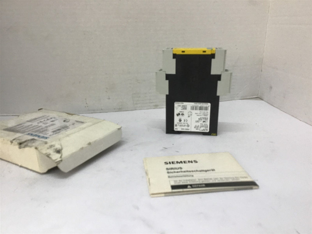 Siemens 3TK2824-1CB30 Safety Relay