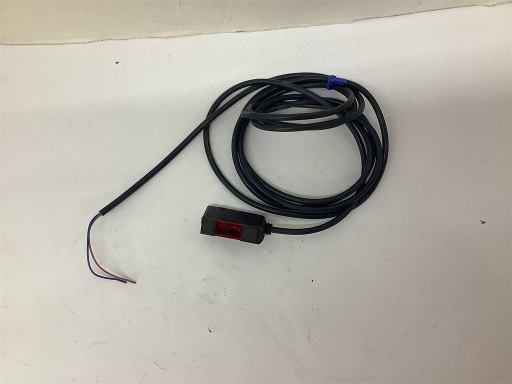 Omron E3S-AT81-L Photoelectric Sensor
