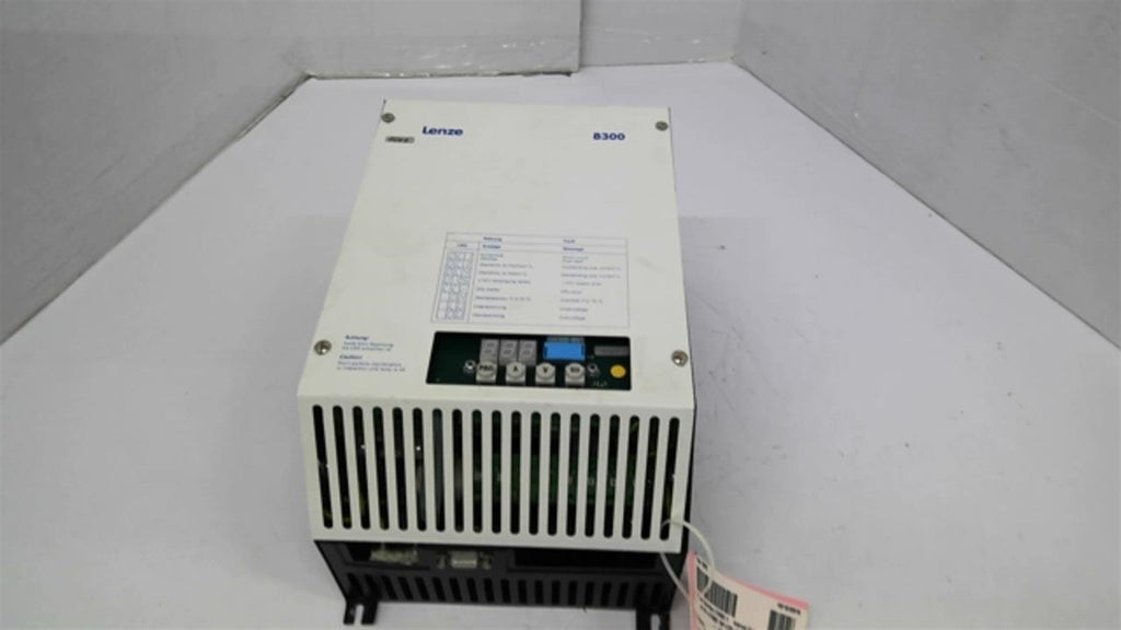 Lenze 8307 A1M 23 338121 3 x 400\415V V 4 5 A 50\60 HZ
