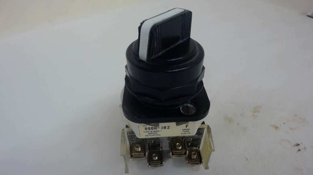 Allen-Bradley 800H-Jr2 2-Position Selector Switch, Series F, Nema Type 4, 4X, 13