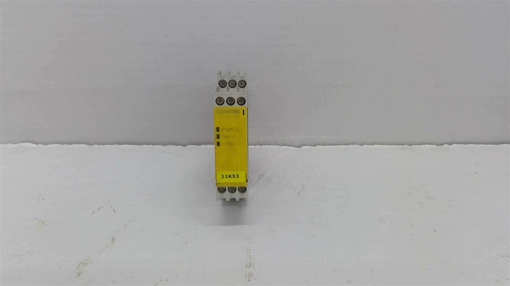Siemens Siguard 3TK2821-1CB30 Safety Relay