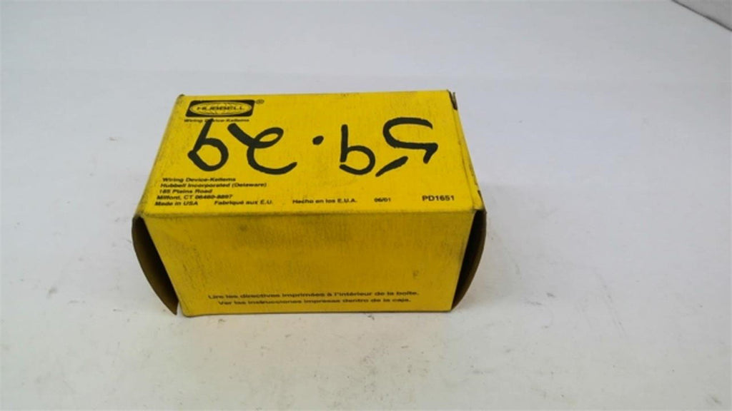 Hubbell HBL2343 HBL Connector Body Insul Grip Twist-Lock 2 Pole 3 Wire Grounding