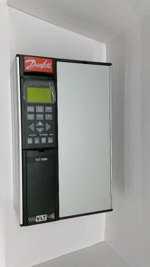Danfoss Drives VLT5004PT5C20ST3DLF00A00C0 VLT500 Variable Speed Drive 3 Hp