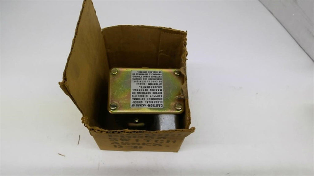 D2T-A3-Q24 Pressure Switch Assembly 10 PSI