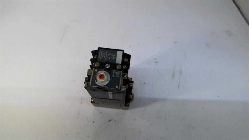 Allen-Bradley 700-PT 700-PK400A1 Pneumatic Time Delay Unit 10 Amp 600 V