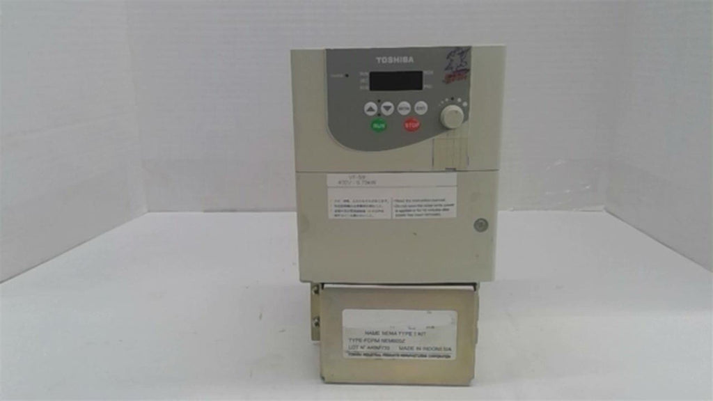 Toshiba VFS9-4007PL-WN Transistor Inverter 1 HP 2.3 Amp 380/500 Volts