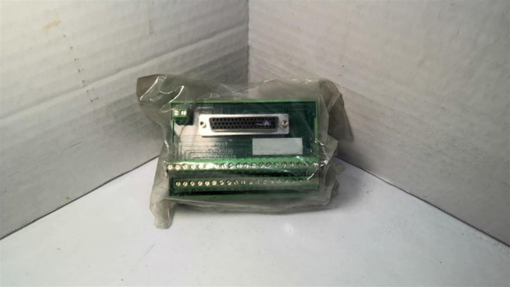 Schneider Automation Inc 140 CFA 040 00 Universal Wiring Block