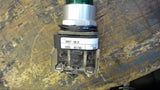 ALLEN-BRADLEY 800T-QB10 GREEN ILLUMINATED PUSH BUTTON 120 VOLT AC/DC