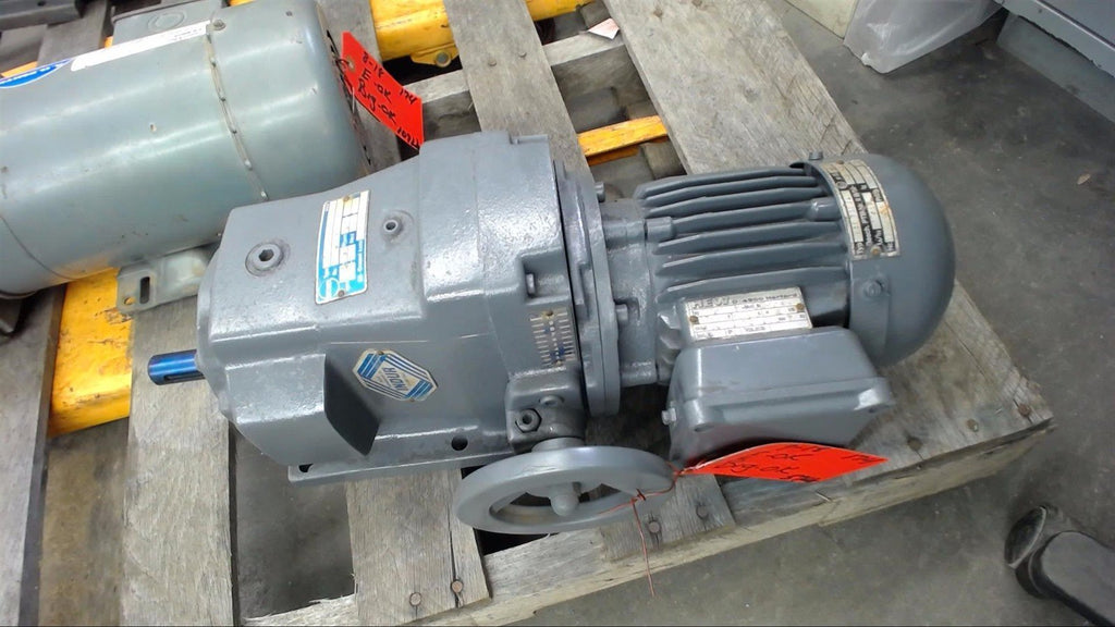 HEW 0.32 KW GEAR MOTOR, 480 VOLTS, 0.84 AMPS 26.5:1 RATIO, 1675 RPM