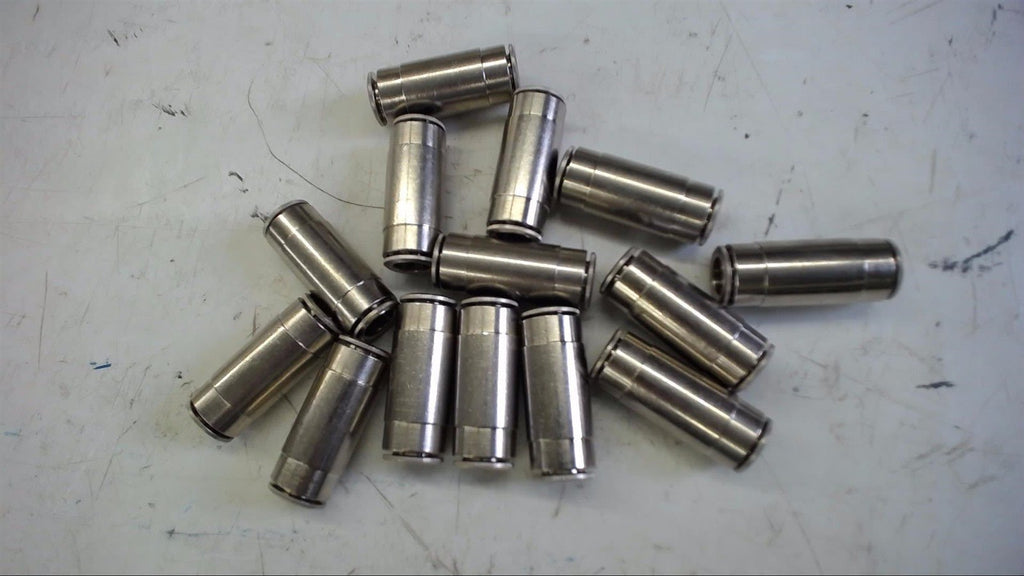 LOT OF 14 COUPLINGS 3/8" X 3/8"