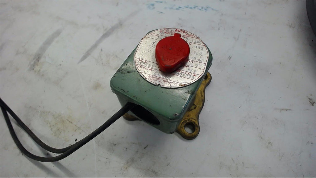 ASCO 8210D2 SOLENOID VALVE 5-200 PSI AIR, 120 VOLTS, 1/2" PIPE 6 WATTS