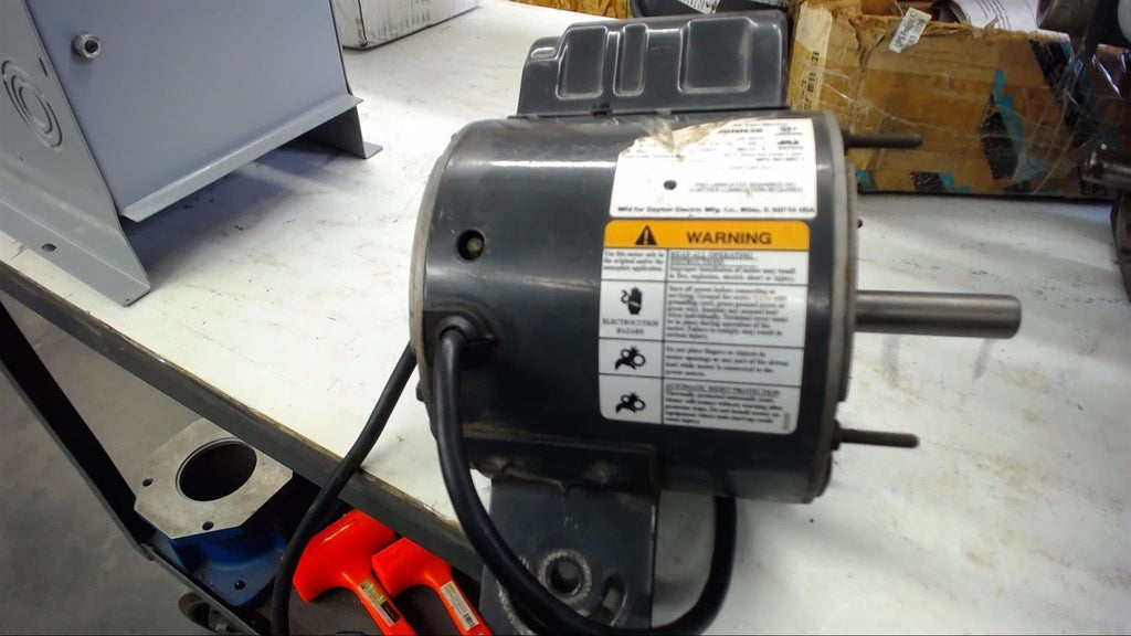 DAYTON 1/4 HP AC MOTOR 115 VOLTS, 1725 RPM, 4P, SINGLE PHASE, 48YZ FRAME