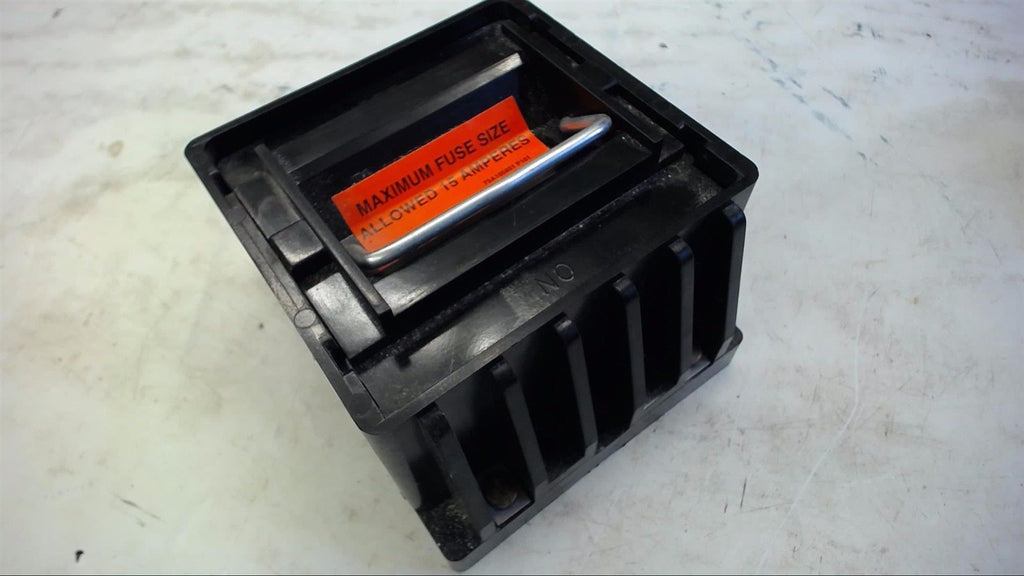 BUSS 15149-2 30 AMP, 600 V, 5 HP, 50-60 HZ FUSE HOLDER PULLOUT SWITCH