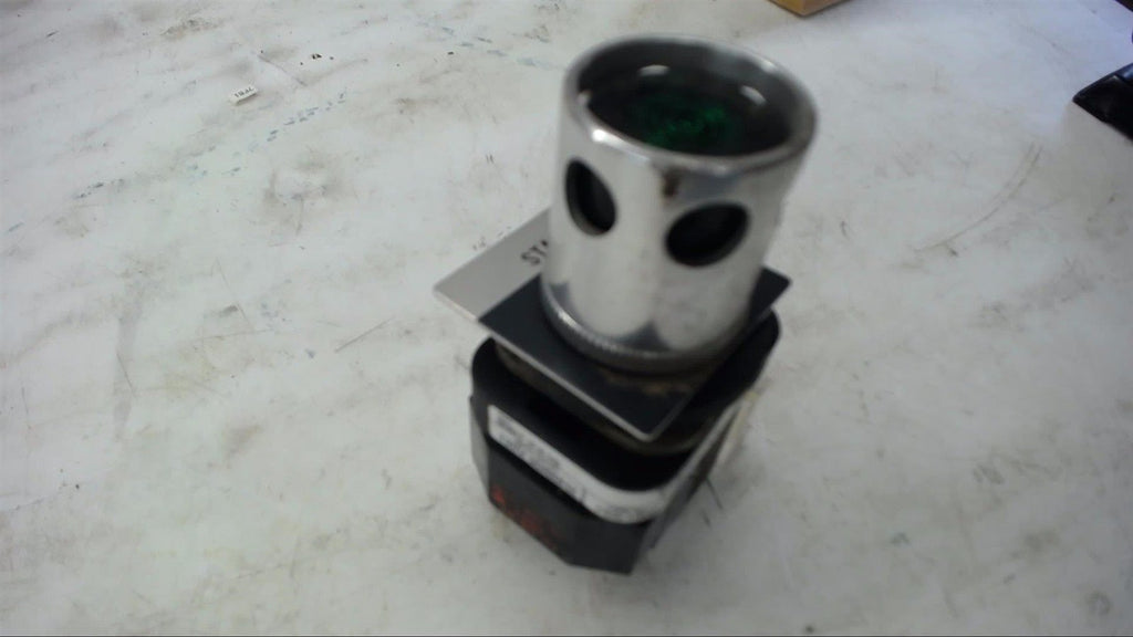 ALLEN-BRADLEY 800T-PA16 SER T ILLUMINATED PUSHBUTTON GREEN, 120 VOLT