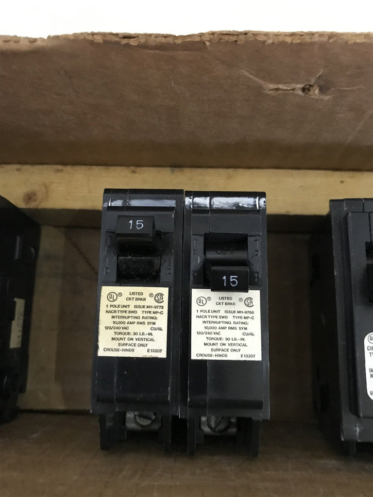 CROUSE-HINDS MP115 1POLE 15 AMP LOT OF 2