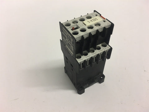 SIEMENS 3TH2040-0BB4 CONTACTOR 24 VDC COIL W/ 3TX4422-0A 2NO+2NC