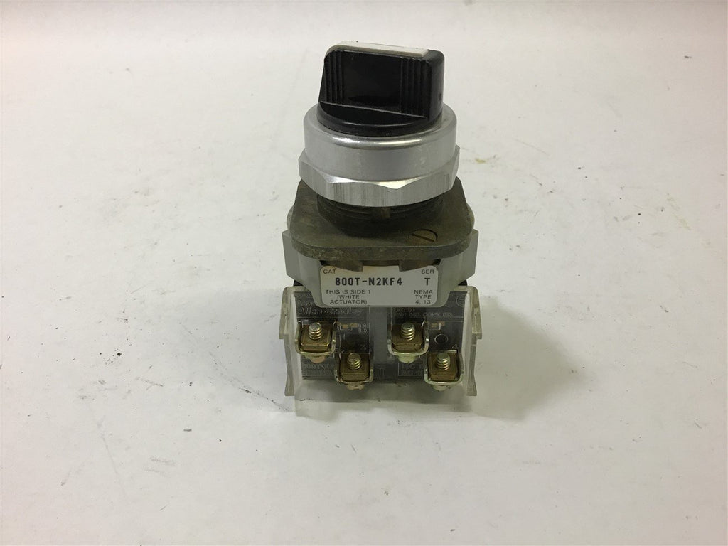 ALLEN-BRADLEY 800T-N2KF4 SELECTOR SWITCH 3 POSITION