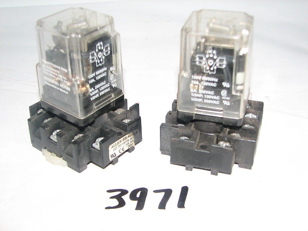 2 Dayton Relay ( 3X742E ) & Allen Bradley Relay Blocks ( 700-Hn126 ) Used