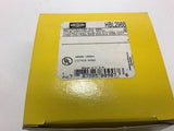 Hubbell HBL2988 Lampholder White 660 W 1000V lot of 4