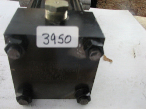 Parker Hydrualic Cylinder 04.00 CDVH US19AC 6.250 - Envelope 3000 PSI - 18 1/2"